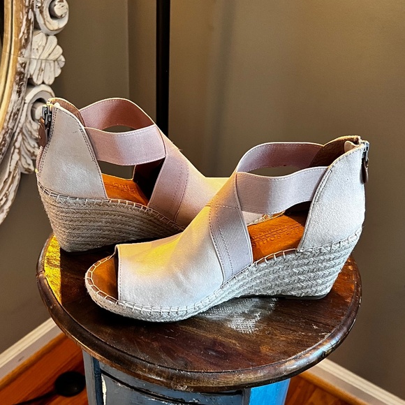 Espadrille Wedge Sandal NWOT - Picture 1 of 5